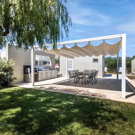 Gesamte Struktur * Lido di Noto